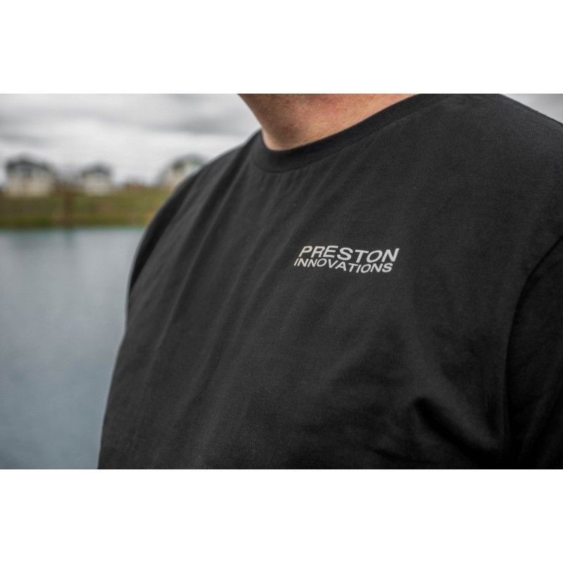 Koszulka Preston Black T-Shirt - roz. M - Centrum wędkarskie - Sklep wędkarski Jarofishing Koszulka Preston Black T-Shirt - roz. M - Centrum wędkarskie - Sklep wędkarski Jarofishing