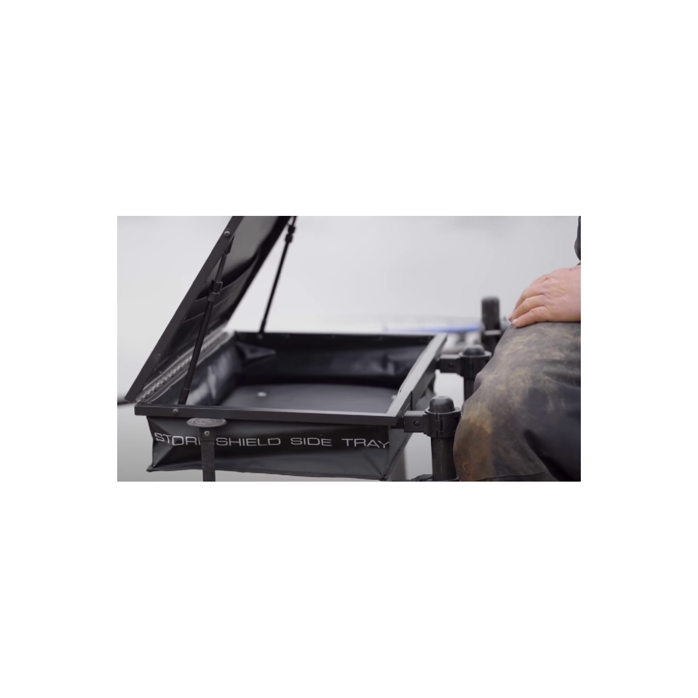 Półka Boczna Preston OFFBOX36 Stormshield Side Tray - Standard - Centrum wędkarskie - Sklep wędkarski Jarofishing