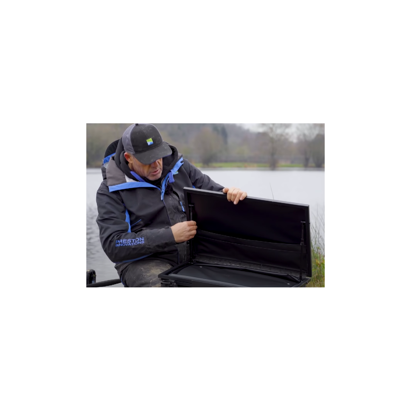 Półka Boczna Preston OFFBOX36 Stormshield Side Tray - XL - Centrum wędkarskie - Sklep wędkarski Jarofishing