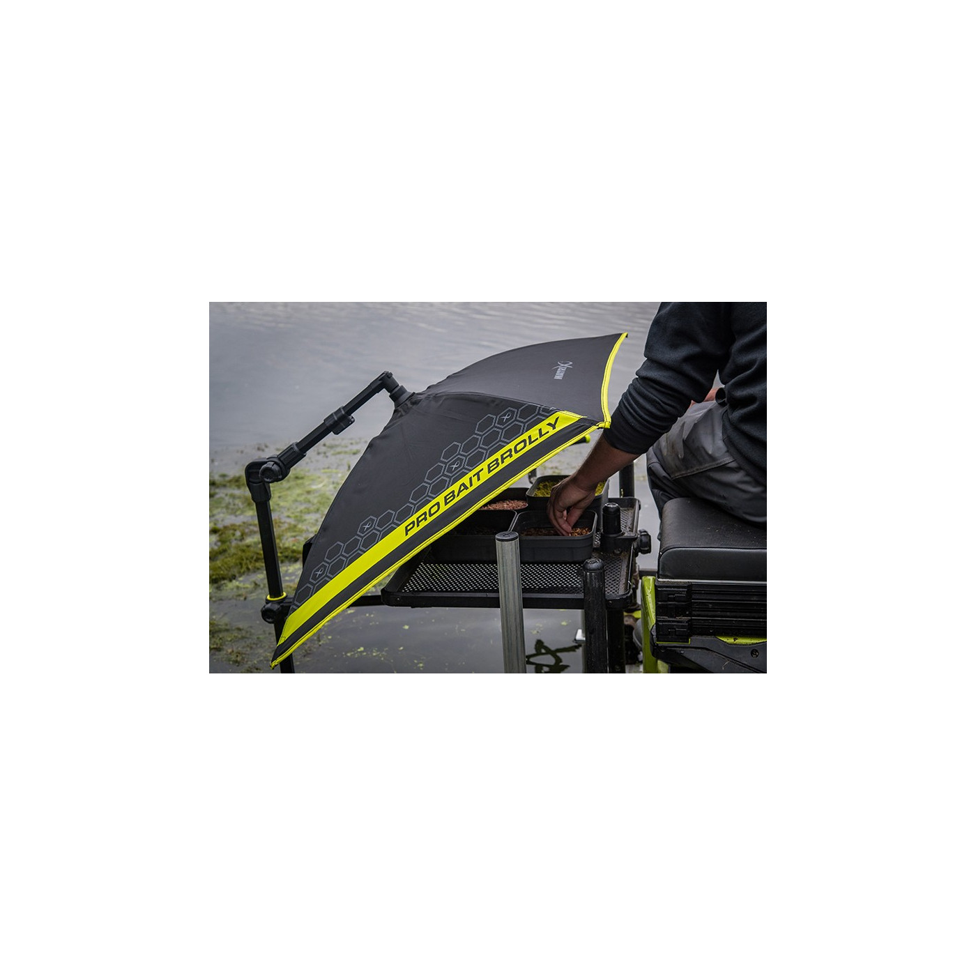 Parasol Matrix Pro Bait Brolly - Centrum wędkarskie - Sklep wędkarski Jarofishing Parasol Matrix Pro Bait Brolly - Centrum wędkarskie - Sklep wędkarski Jarofishing
