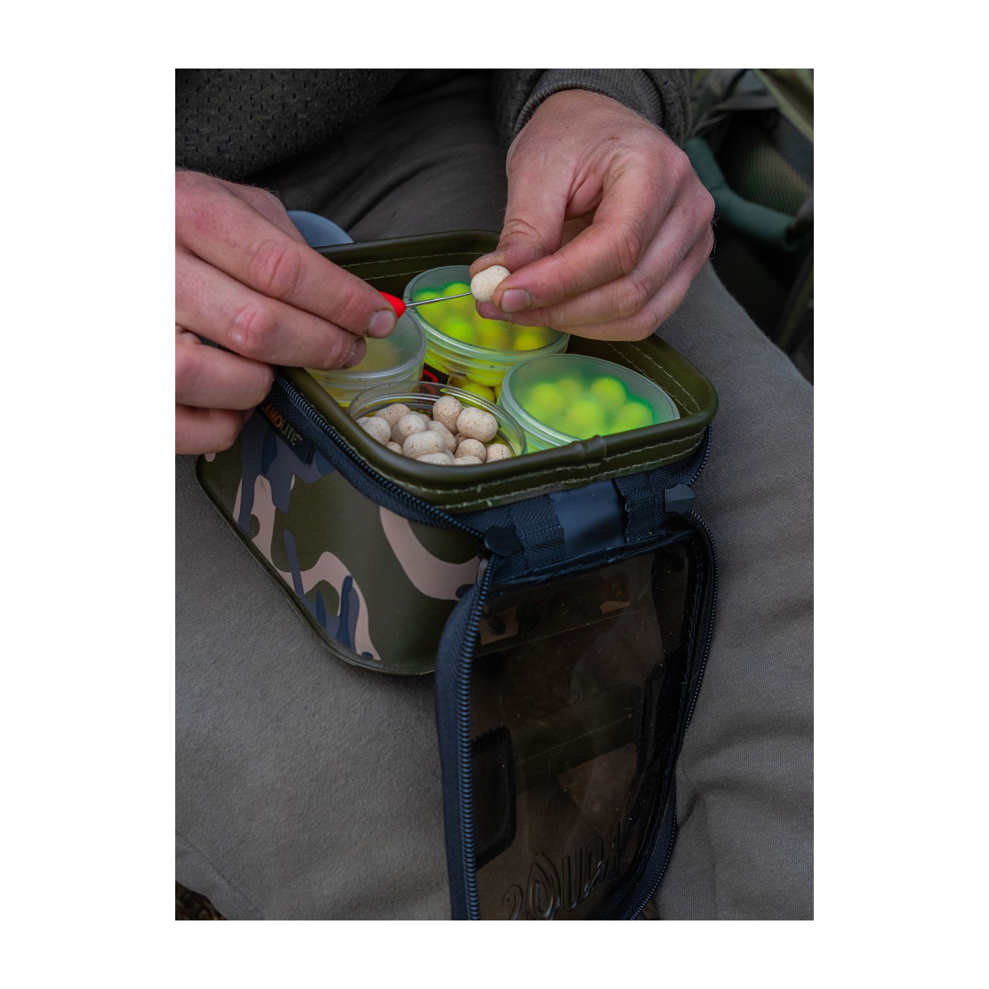 FOX Aquos Camolite Bait Storage Medium - Centrum wędkarskie - Sklep wędkarski Jarofishing FOX Aquos Camolite Bait Storage Medium - Centrum wędkarskie - Sklep wędkarski Jarofishing
