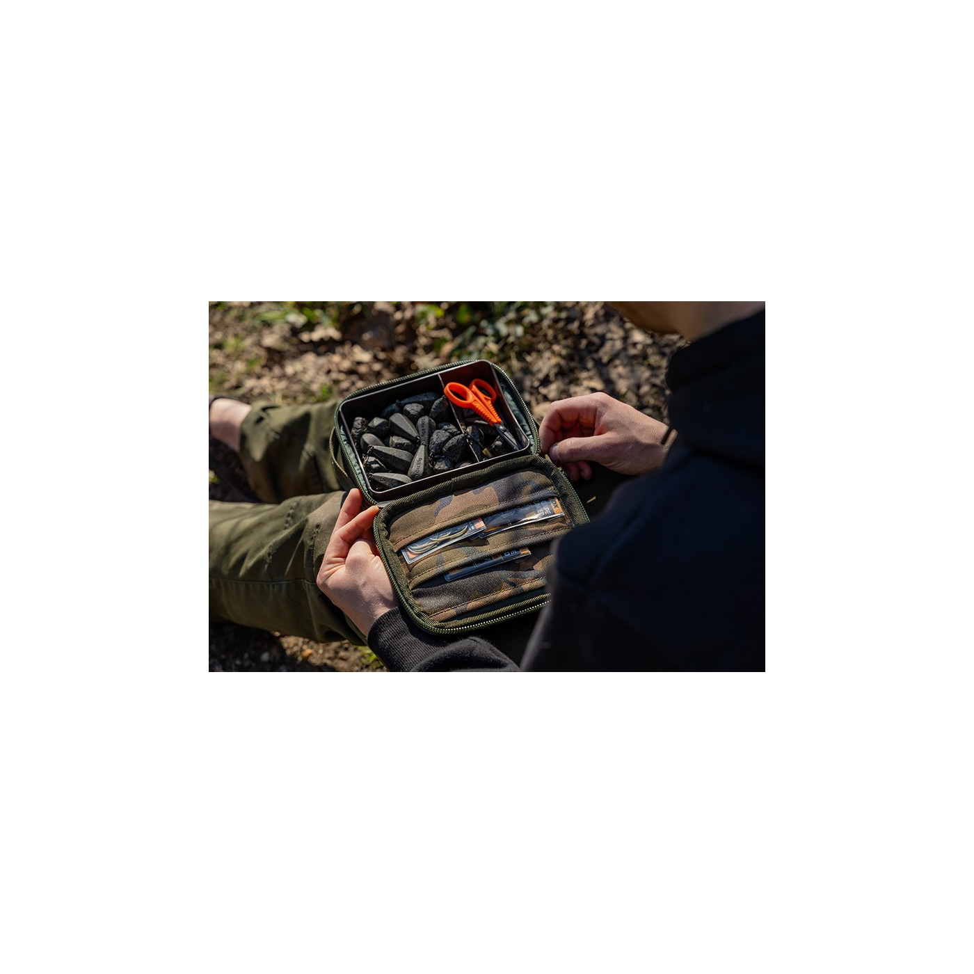 Fox Camolite Rigid Lead & Bits Bag Compact - Centrum wędkarskie - Sklep wędkarski Jarofishing