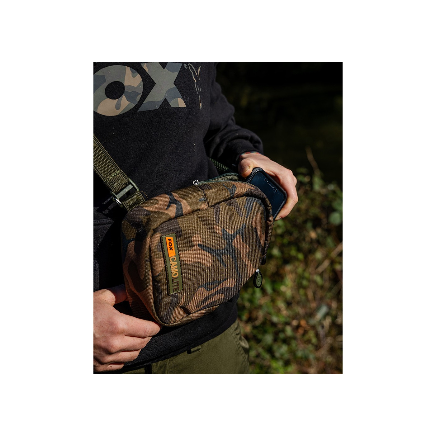 FOX Camolite Shoulder Wallet - Centrum wędkarskie - Sklep wędkarski Jarofishing