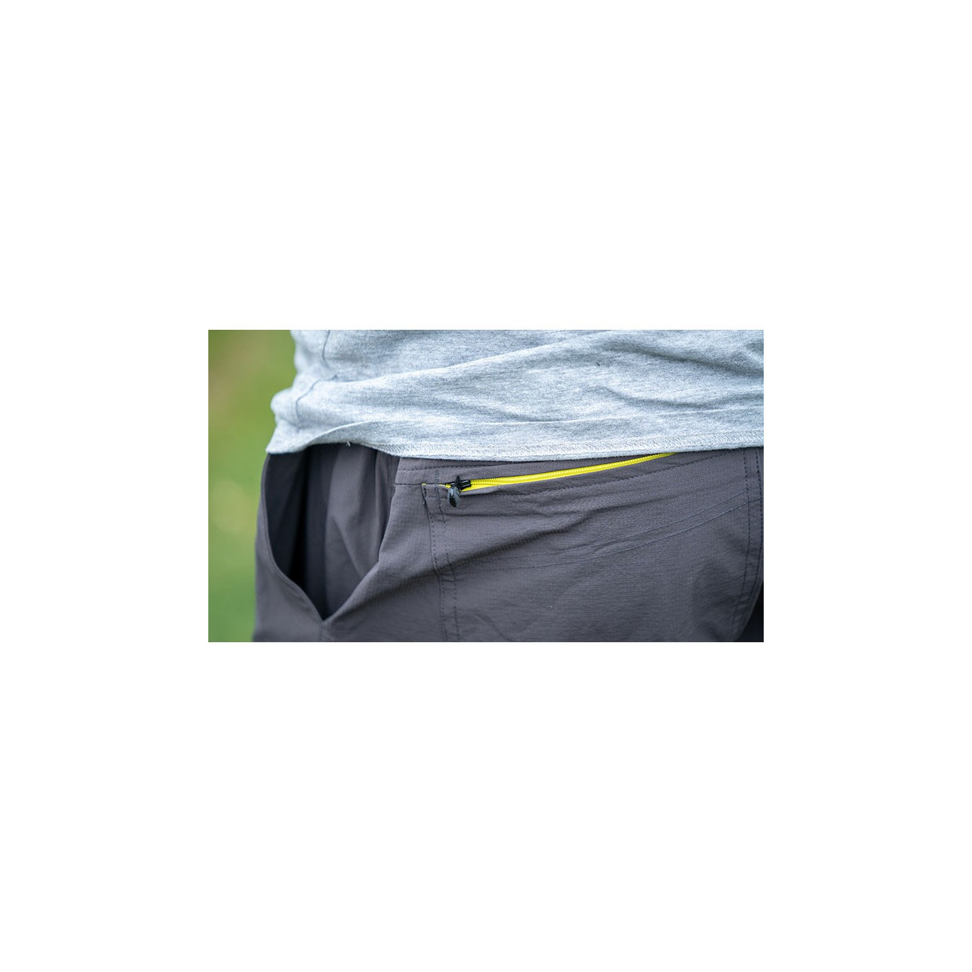 Spodenki Matrix Lightweight Water-Resistant Shorts - roz.S - Centrum wędkarskie - Sklep wędkarski Jarofishing Spodenki Matrix Lightweight Water-Resistant Shorts - roz.S - Centrum wędkarskie - Sklep wędkarski Jarofishing