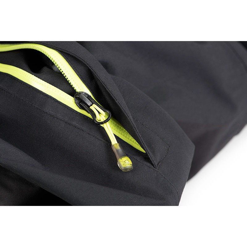 Spodnie Matrix Tri-Layer Over Trousers 25K PRO - roz. M - Centrum wędkarskie - Sklep wędkarski Jarofishing Spodnie Matrix Tri-Layer Over Trousers 25K PRO - roz. M - Centrum wędkarskie - Sklep wędkarski Jarofishing
