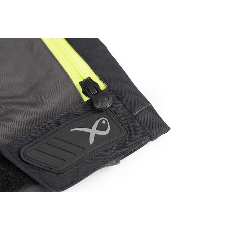 Spodnie Matrix Tri-Layer Over Trousers 25K PRO - roz. XL - Centrum wędkarskie - Sklep wędkarski Jarofishing Spodnie Matrix Tri-Layer Over Trousers 25K PRO - roz. XL - Centrum wędkarskie - Sklep wędkarski Jarofishing