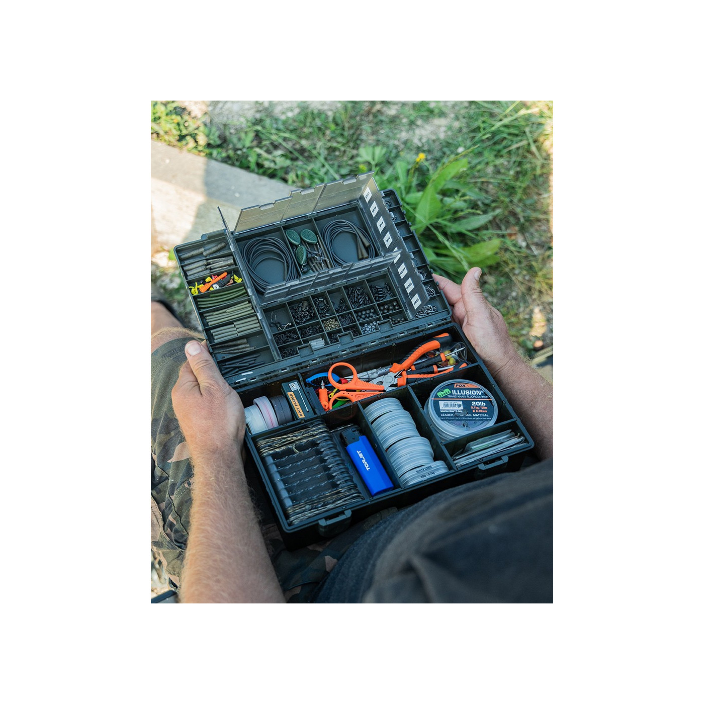 Fox Edges Medium Tackle Box - Centrum wędkarskie - Sklep wędkarski Jarofishing