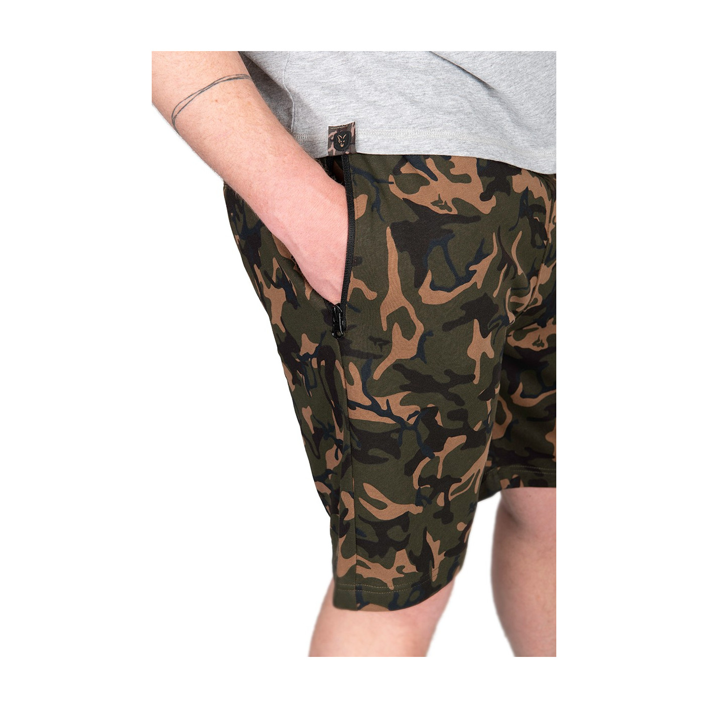 Krótkie Spodenki Fox Camo LW Jogger Short Roz.XXL - Centrum wędkarskie - Sklep wędkarski Jarofishing