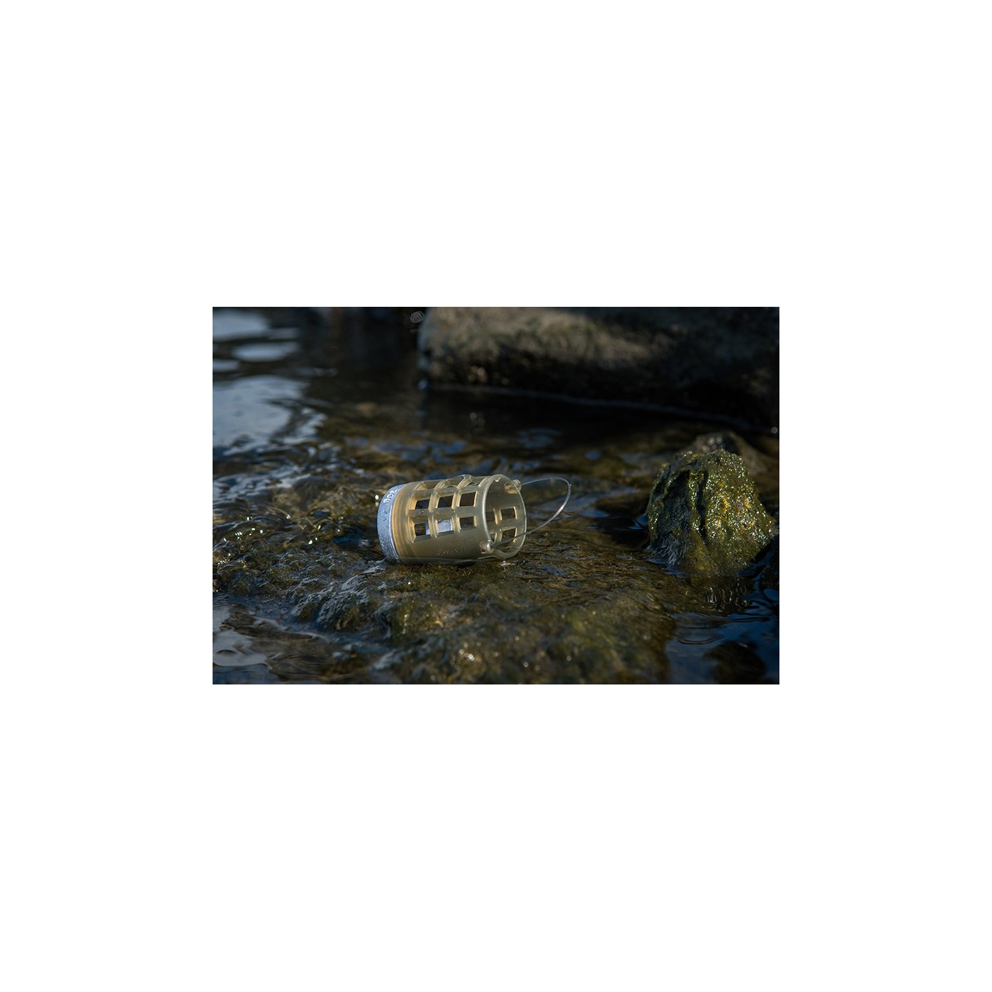 Plastikowy Koszyk Zanętowy Matrix Plastic Bottom Weighted Feeders - Medium / 40g - Centrum wędkarskie - Sklep wędkarski Jarofish