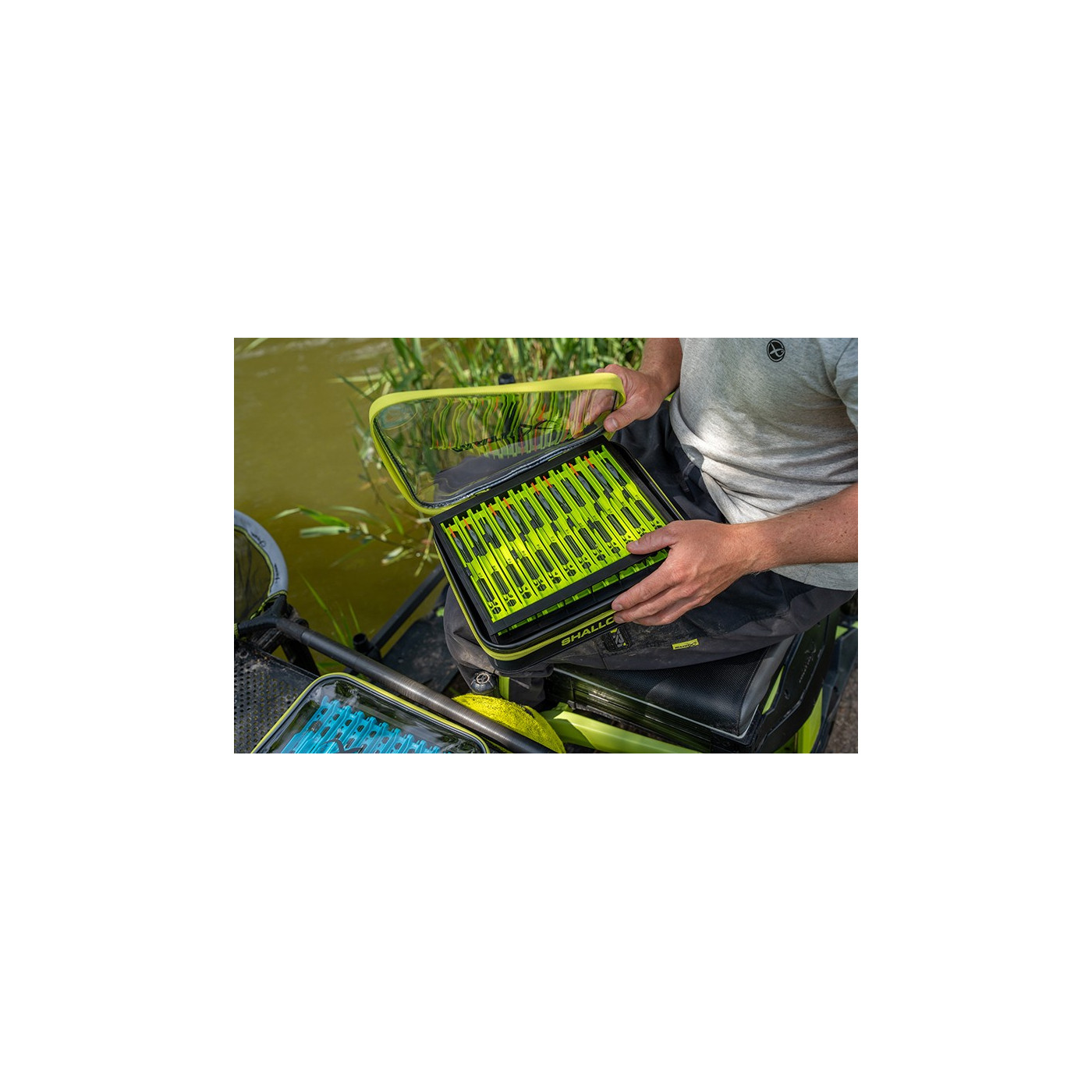 Pojemnik Matrix Shallow EVA Case 250 - Centrum wędkarskie - Sklep wędkarski Jarofishing Pojemnik Matrix Shallow EVA Case 250 - Centrum wędkarskie - Sklep wędkarski Jarofishing
