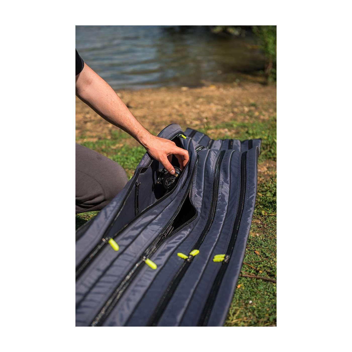 Pokrowiec Matrix ETHOS 4 Rod Holdall 195 CM - Centrum wędkarskie - Sklep wędkarski Jarofishing Pokrowiec Matrix ETHOS 4 Rod Holdall 195 CM - Centrum wędkarskie - Sklep wędkarski Jarofishing