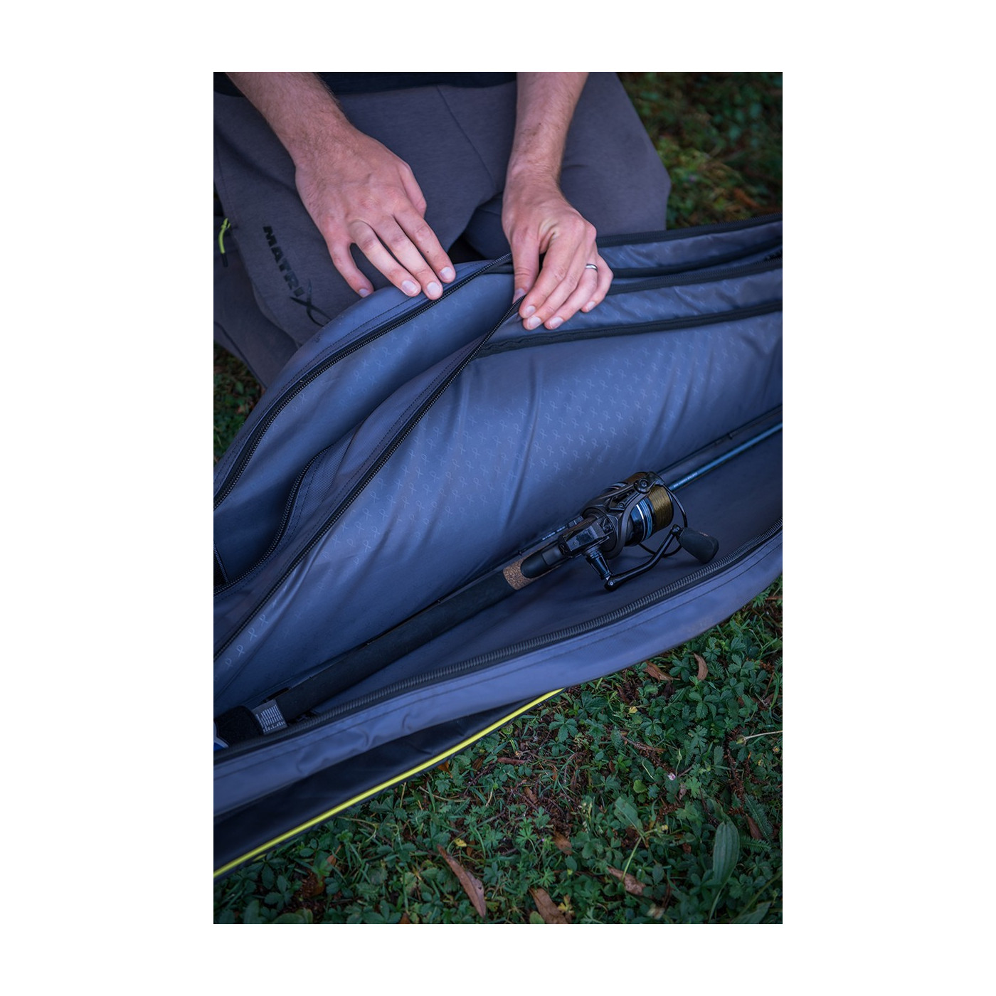 Pokrowiec Matrix ETHOS 4 Rod Holdall 195 CM - Centrum wędkarskie - Sklep wędkarski Jarofishing Pokrowiec Matrix ETHOS 4 Rod Holdall 195 CM - Centrum wędkarskie - Sklep wędkarski Jarofishing
