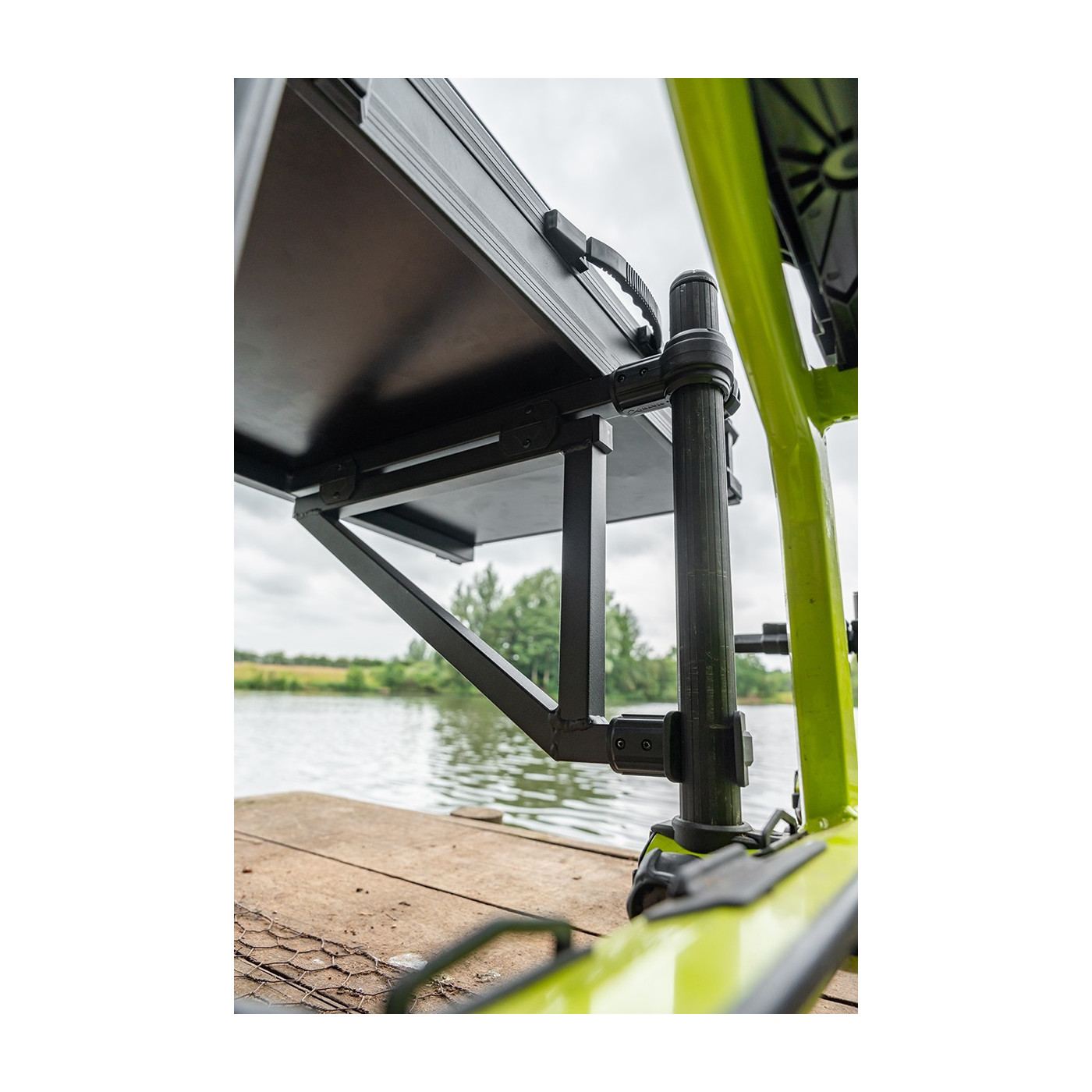 Półka Boczna Matrix PRO Rigid Feeder Tray - Centrum wędkarskie - Sklep wędkarski Jarofishing