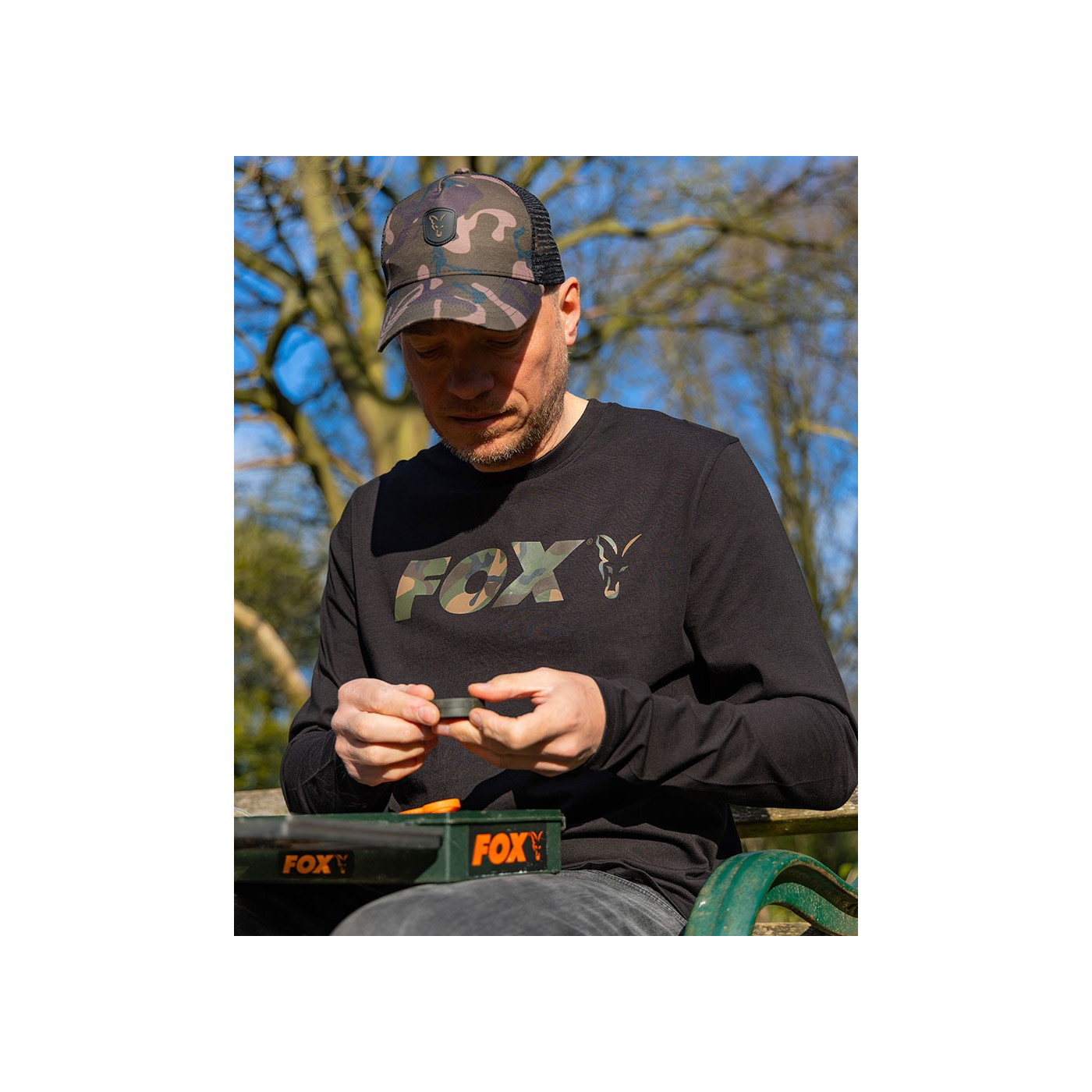 FOX BLUZA LONG SLEEVE BLACK/CAMO T-SHIRT ROZMIAR XXL - Centrum wędkarskie - Sklep wędkarski Jarofishing