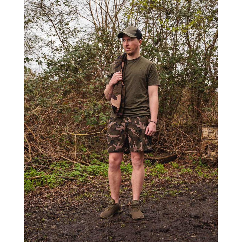 Krótkie Spodenki Fox Black / Camo LW Swim Shorts Roz.S - Centrum wędkarskie - Sklep wędkarski Jarofishing Krótkie Spodenki Fox Black / Camo LW Swim Shorts Roz.S - Centrum wędkarskie - Sklep wędkarski Jarofishing