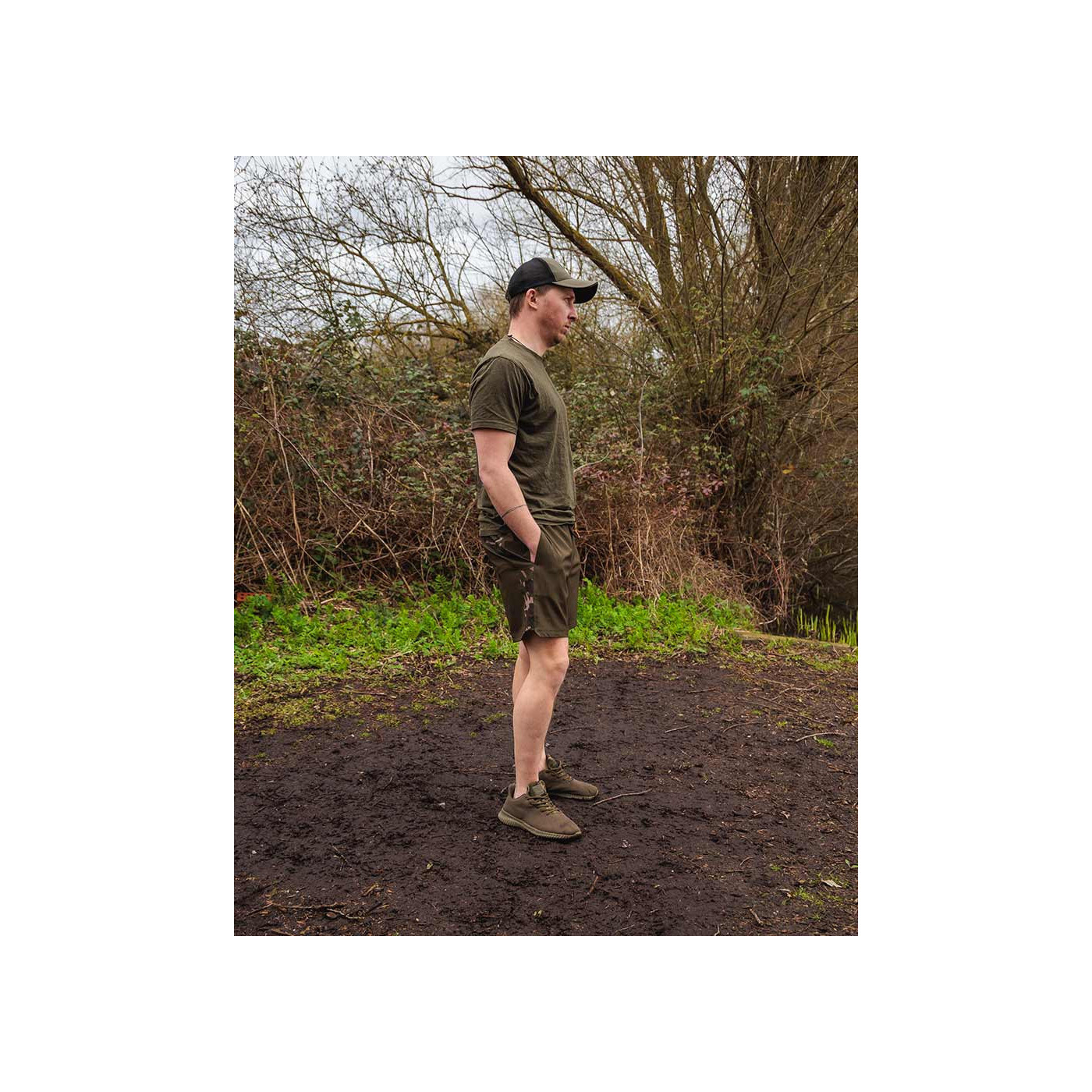 Krótkie Spodenki Fox Khaki / Camo LW Swim Shorts Roz.XL - Centrum wędkarskie - Sklep wędkarski Jarofishing Krótkie Spodenki Fox Khaki / Camo LW Swim Shorts Roz.XL - Centrum wędkarskie - Sklep wędkarski Jarofishing