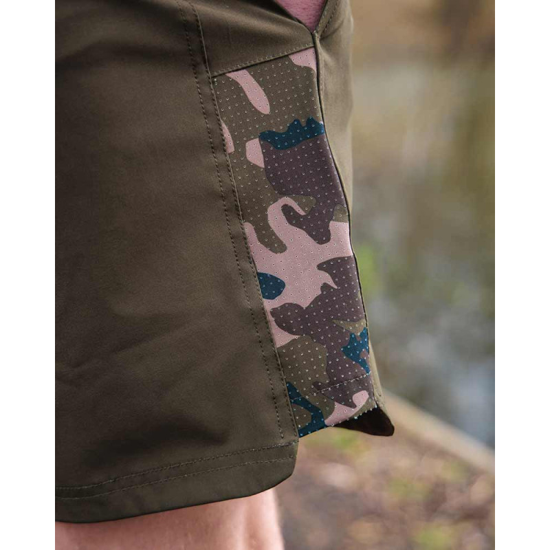 Krótkie Spodenki Fox Khaki / Camo LW Swim Shorts Roz.XL - Centrum wędkarskie - Sklep wędkarski Jarofishing Krótkie Spodenki Fox Khaki / Camo LW Swim Shorts Roz.XL - Centrum wędkarskie - Sklep wędkarski Jarofishing