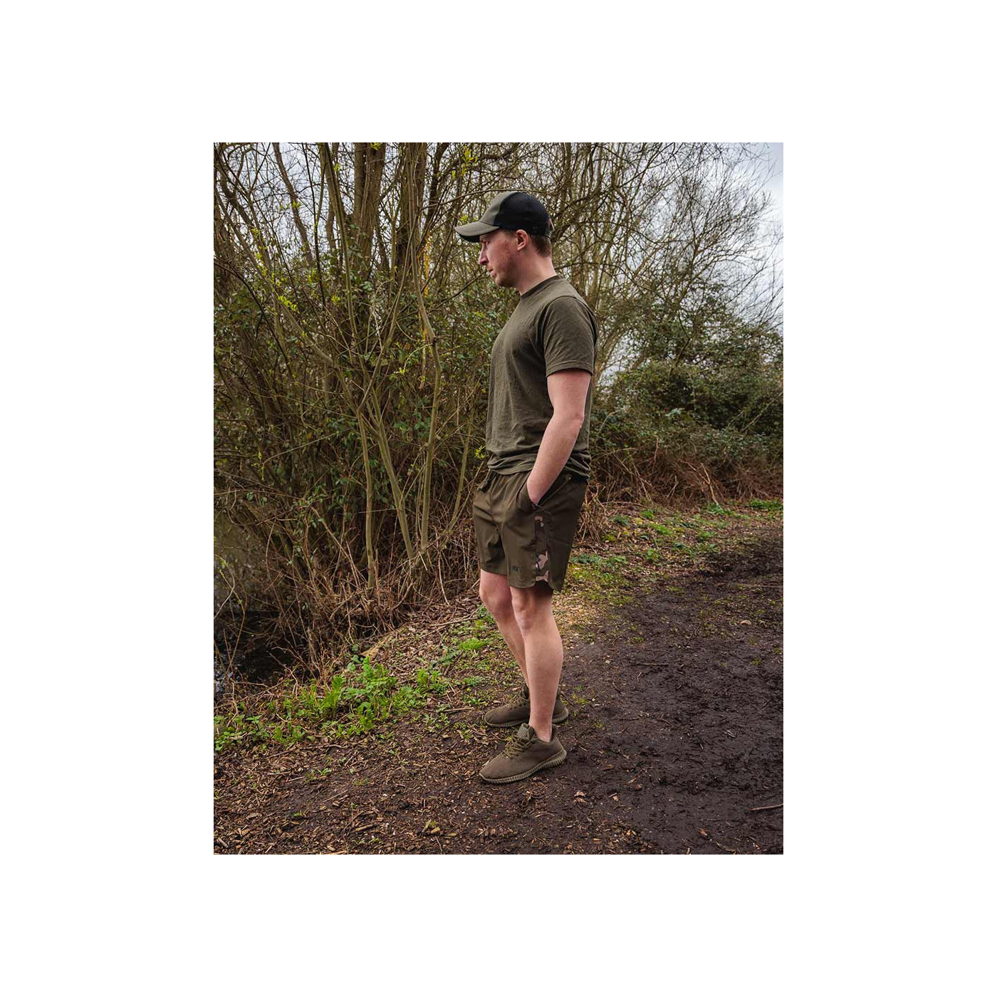 Krótkie Spodenki Fox Khaki / Camo LW Swim Shorts Roz.XXL - Centrum wędkarskie - Sklep wędkarski Jarofishing Krótkie Spodenki Fox Khaki / Camo LW Swim Shorts Roz.XXL - Centrum wędkarskie - Sklep wędkarski Jarofishing