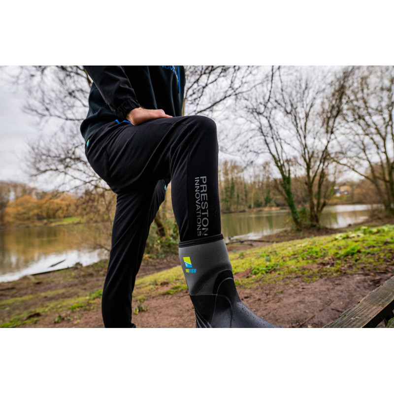 Spodnie Preston Lightweight Joggers - roz. L - Centrum wędkarskie - Sklep wędkarski Jarofishing Spodnie Preston Lightweight Joggers - roz. L - Centrum wędkarskie - Sklep wędkarski Jarofishing
