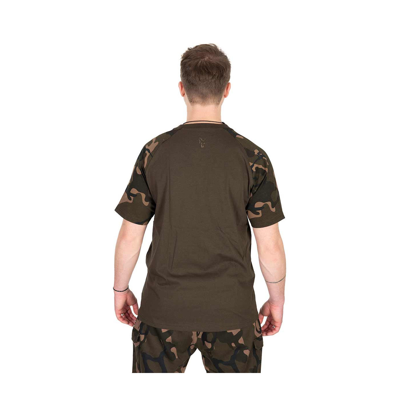 KOSZULKA FOX KHAKI/CAMO OUTLINE T-SHIRT Roz.M - Centrum wędkarskie - Sklep wędkarski Jarofishing