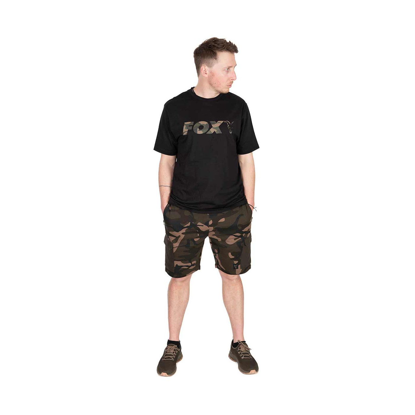 KOSZULKA FOX BLACK/CAMO LOGO T-SHIRT Roz.XXL - Centrum wędkarskie - Sklep wędkarski Jarofishing KOSZULKA FOX BLACK/CAMO LOGO T-SHIRT Roz.XXL - Centrum wędkarskie - Sklep wędkarski Jarofishing