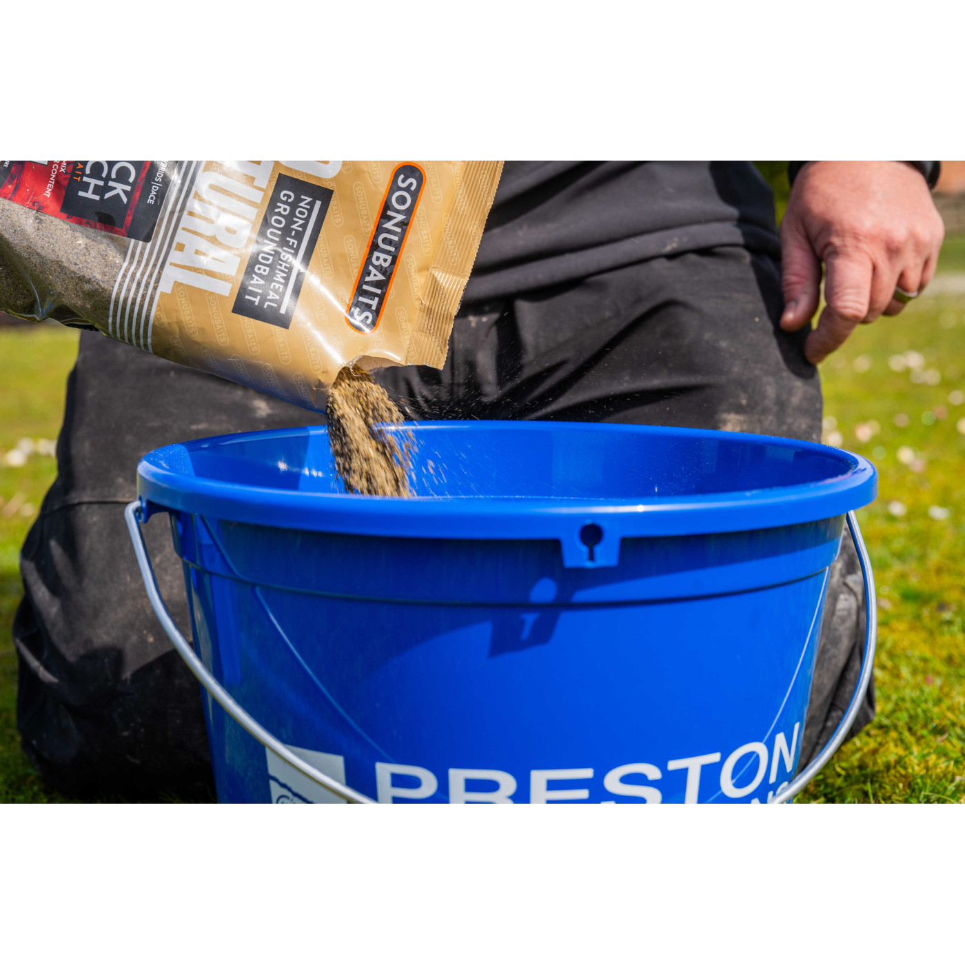 Wiadro Preston z pokrywą Bucket Set - 13L - Centrum wędkarskie - Sklep wędkarski Jarofishing Wiadro Preston z pokrywą Bucket Set - 13L - Centrum wędkarskie - Sklep wędkarski Jarofishing