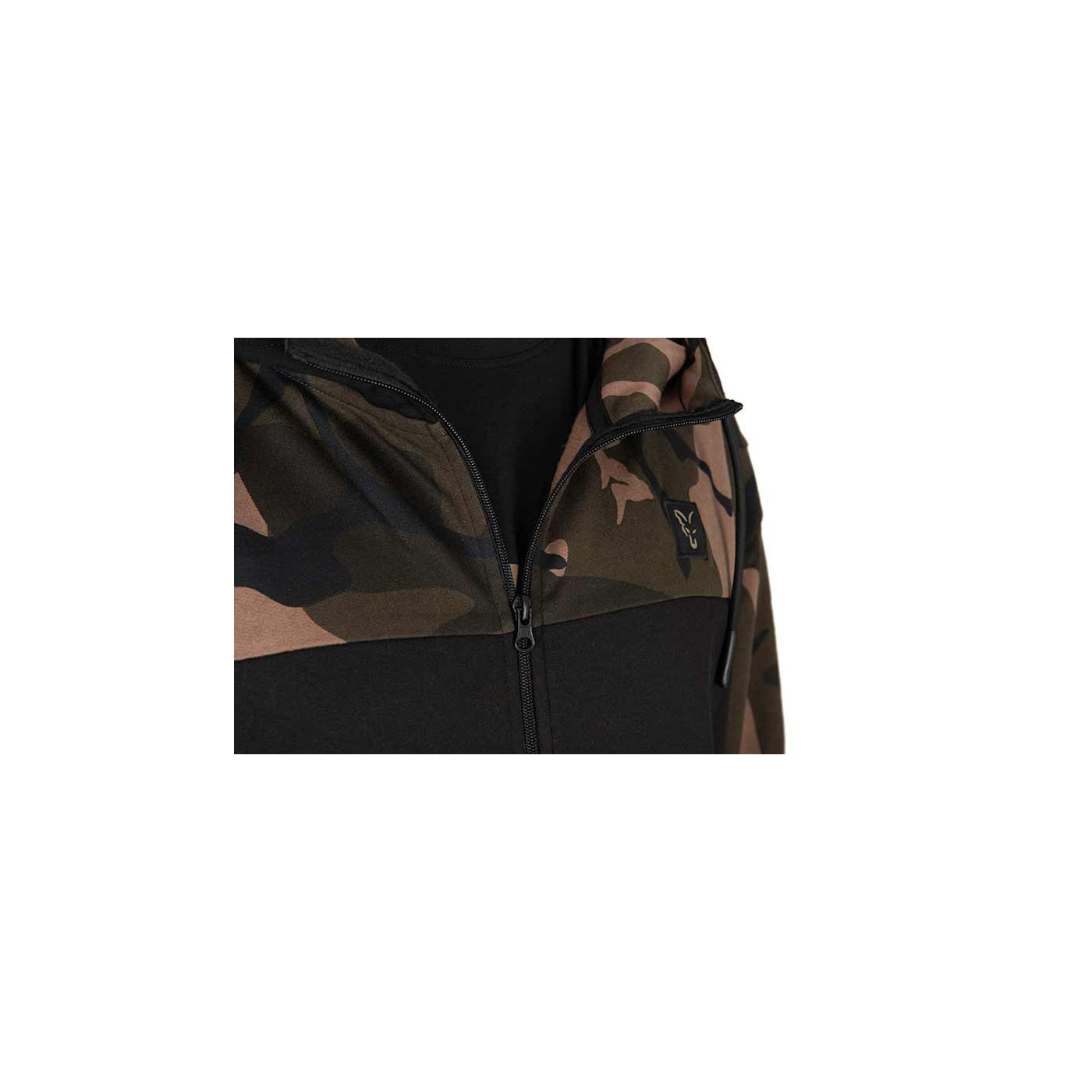 Bluza Fox LW Black / Camo Split Zip Hoody - roz. M - Centrum wędkarskie - Sklep wędkarski Jarofishing Bluza Fox LW Black / Camo Split Zip Hoody - roz. M - Centrum wędkarskie - Sklep wędkarski Jarofishing