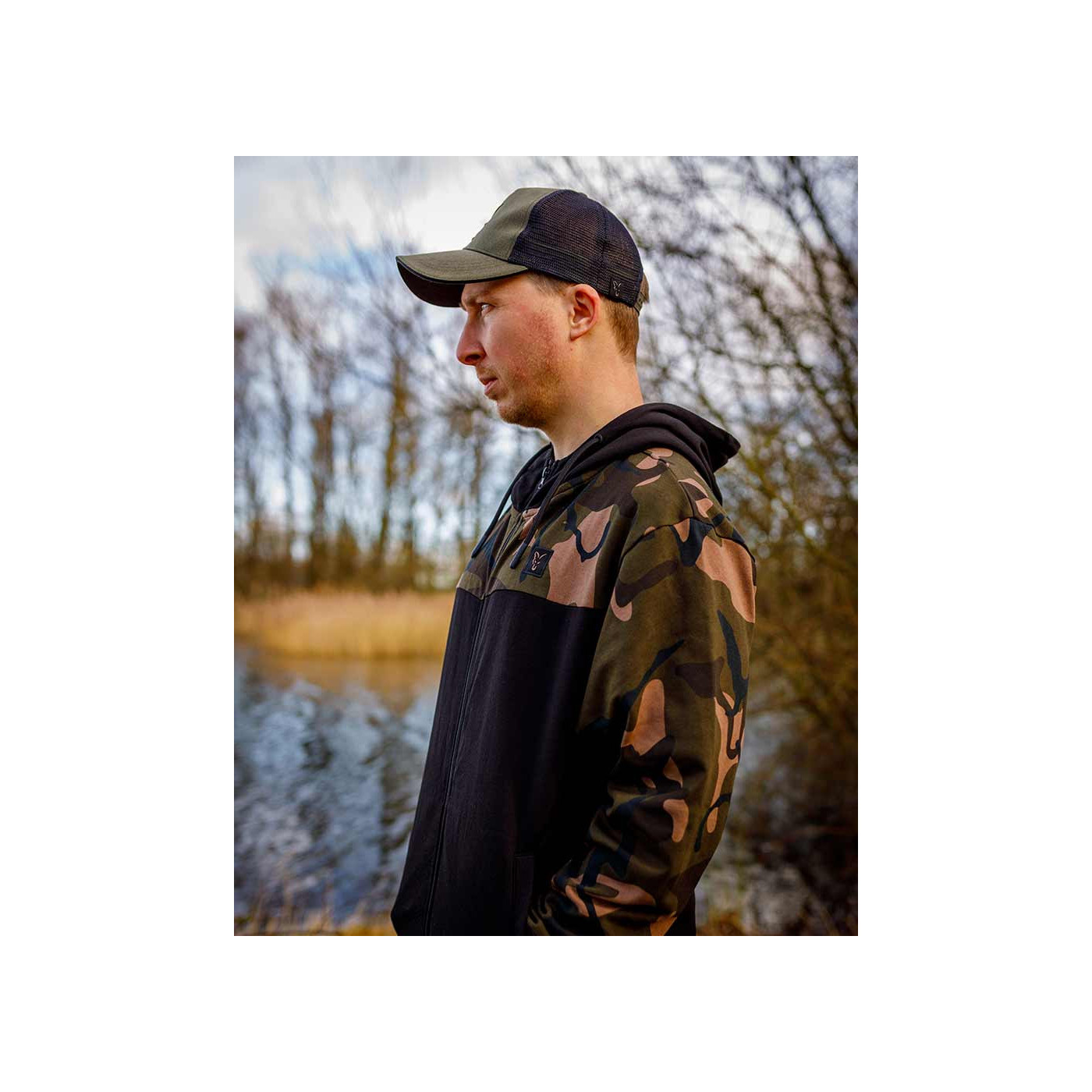 Bluza Fox LW Black / Camo Split Zip Hoody - roz. XXL - Centrum wędkarskie - Sklep wędkarski Jarofishing