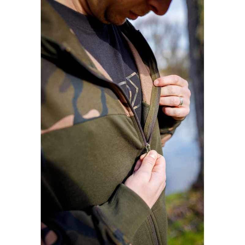 Bluza Fox LW Khaki / Camo Split Zip Hoody - roz. M - Centrum wędkarskie - Sklep wędkarski Jarofishing Bluza Fox LW Khaki / Camo Split Zip Hoody - roz. M - Centrum wędkarskie - Sklep wędkarski Jarofishing
