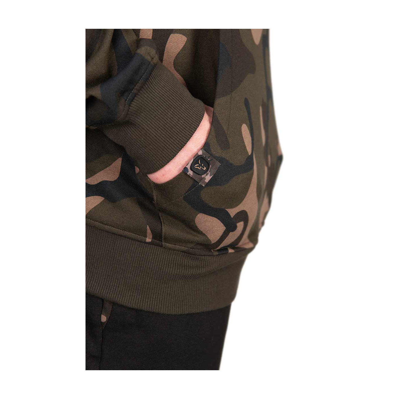 Bluza Fox LW Camo Pullover Hoody - roz. S - Centrum wędkarskie - Sklep wędkarski Jarofishing Bluza Fox LW Camo Pullover Hoody - roz. S - Centrum wędkarskie - Sklep wędkarski Jarofishing