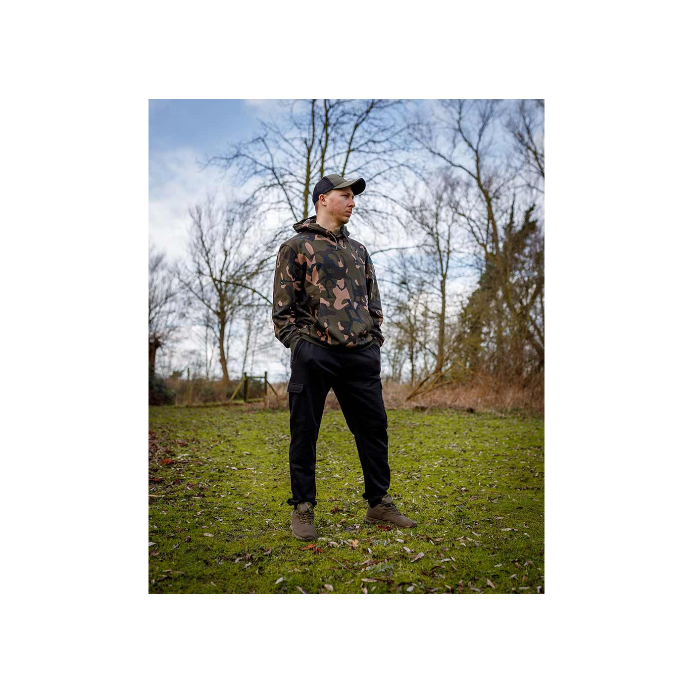 Bluza Fox LW Camo Pullover Hoody - roz. XL - Centrum wędkarskie - Sklep wędkarski Jarofishing Bluza Fox LW Camo Pullover Hoody - roz. XL - Centrum wędkarskie - Sklep wędkarski Jarofishing