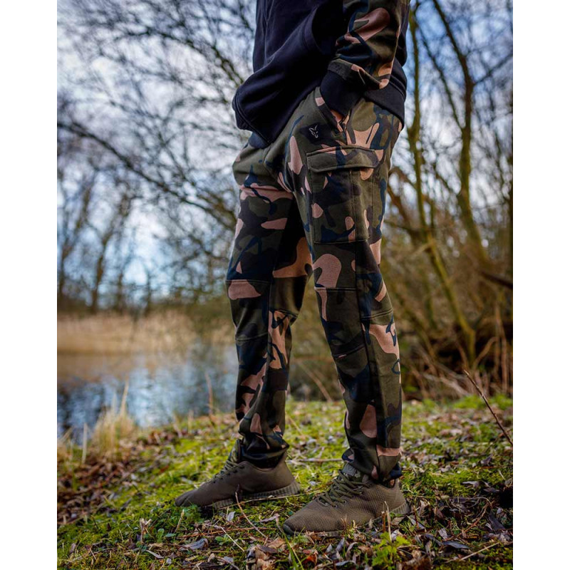 Spodnie Fox LW Camo Joggers Roz.XL - Centrum wędkarskie - Sklep wędkarski Jarofishing Spodnie Fox LW Camo Joggers Roz.XL - Centrum wędkarskie - Sklep wędkarski Jarofishing