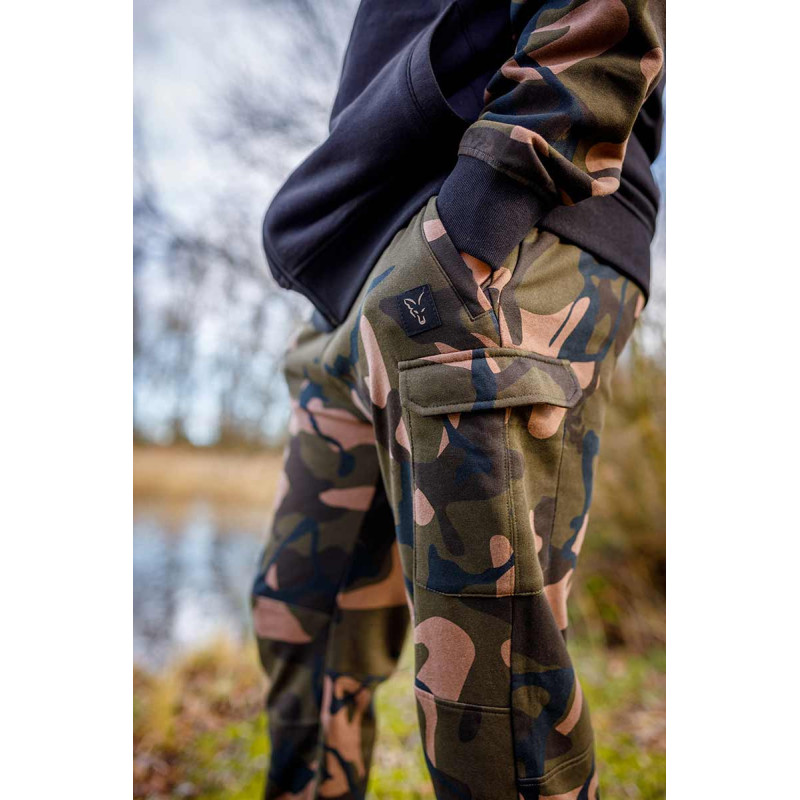 Spodnie Fox LW Camo Joggers Roz.XXL - Centrum wędkarskie - Sklep wędkarski Jarofishing