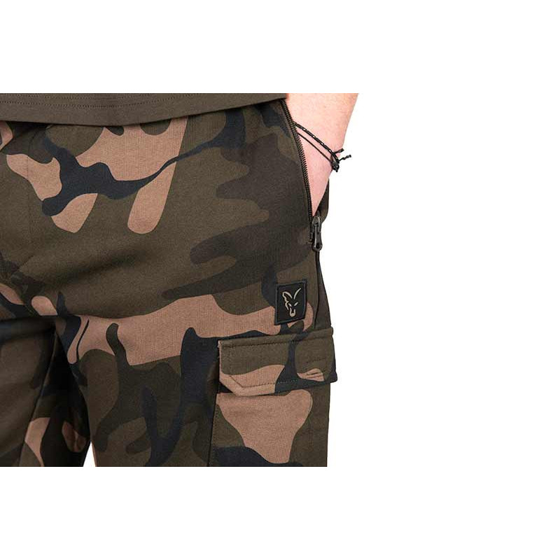 Krótkie Spodenki Fox LW Camo Short Roz.S - Centrum wędkarskie - Sklep wędkarski Jarofishing