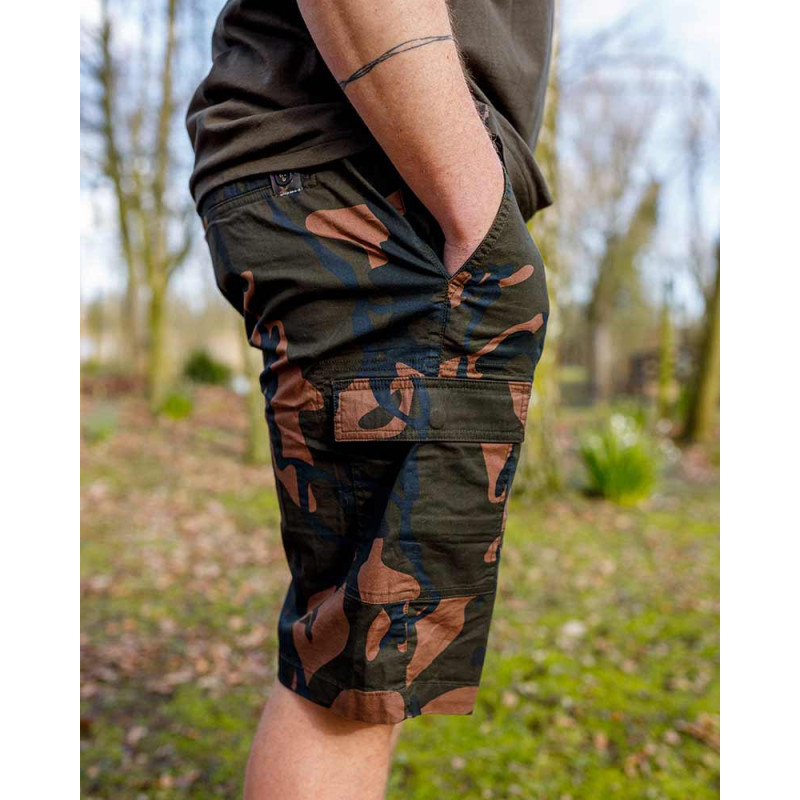 Krótkie Spodenki Fox LW Camo Combat Short Roz.S - Centrum wędkarskie - Sklep wędkarski Jarofishing