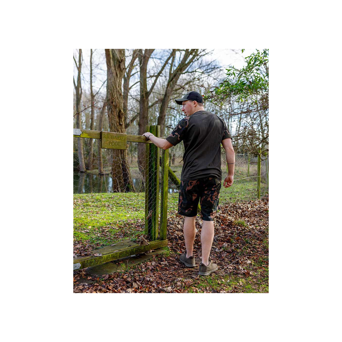 Krótkie Spodenki Fox LW Camo Combat Short Roz.S - Centrum wędkarskie - Sklep wędkarski Jarofishing