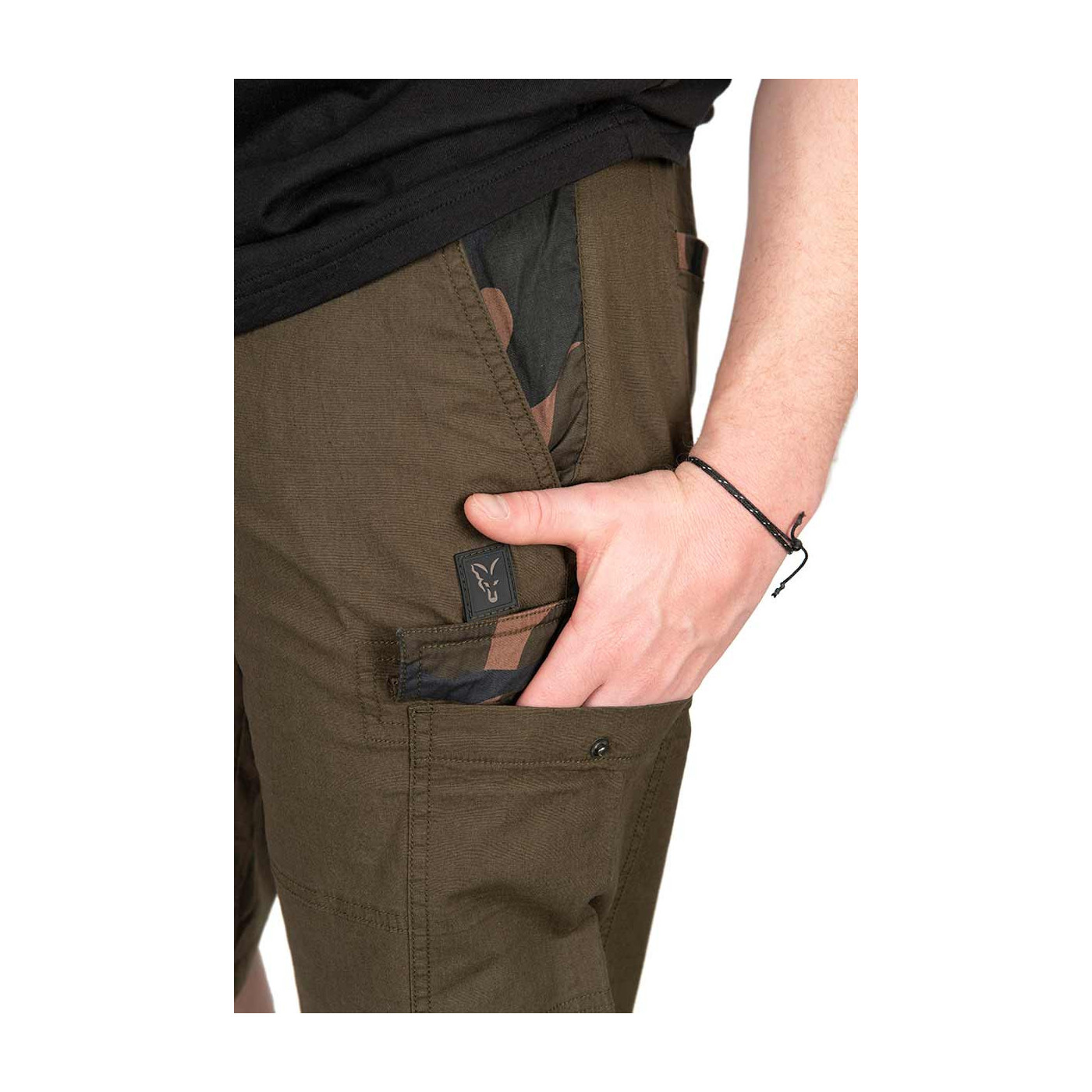 Krótkie Spodenki Fox LW Khaki Combat Short Roz.L - Centrum wędkarskie - Sklep wędkarski Jarofishing