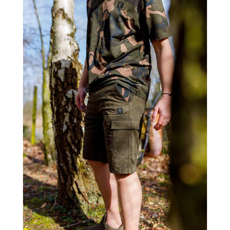 Krótkie Spodenki Fox LW Khaki Combat Short Roz.L - Centrum wędkarskie - Sklep wędkarski Jarofishing