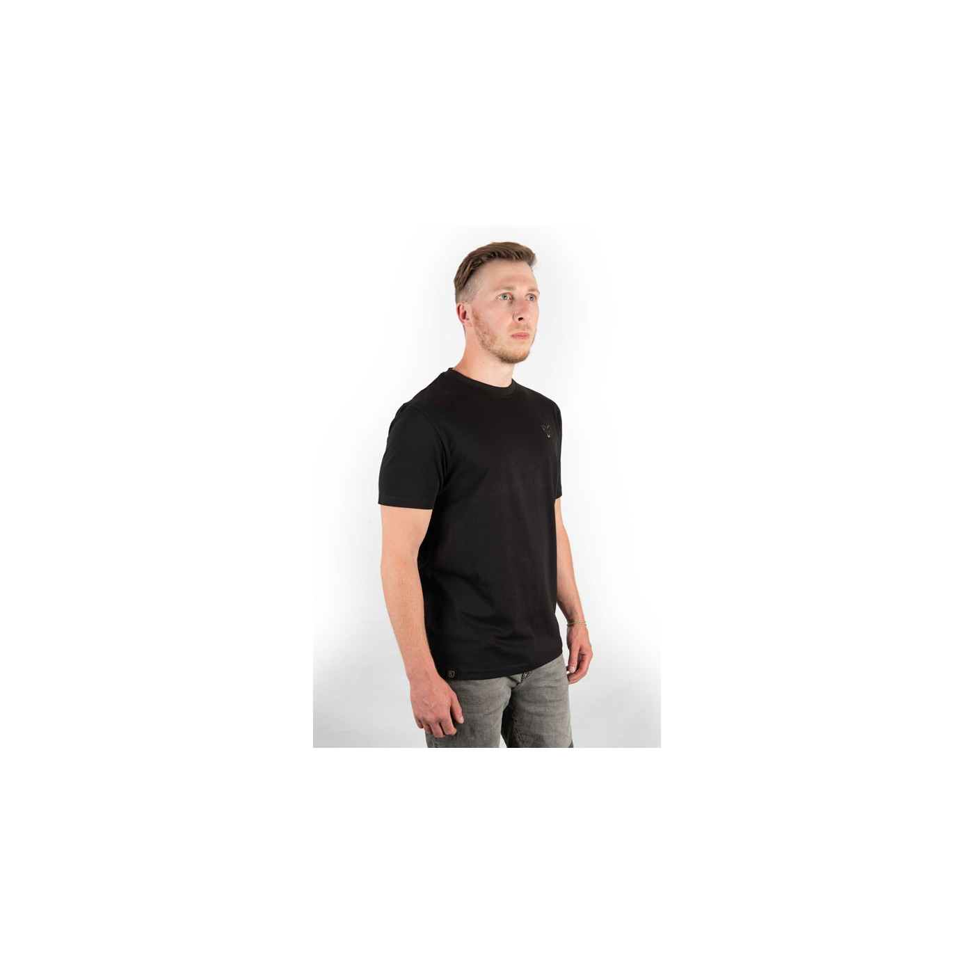 FOX KOSZULKA BLACK T-SHIRT ROZMIAR M - Centrum wędkarskie - Sklep wędkarski Jarofishing FOX KOSZULKA BLACK T-SHIRT ROZMIAR M - Centrum wędkarskie - Sklep wędkarski Jarofishing