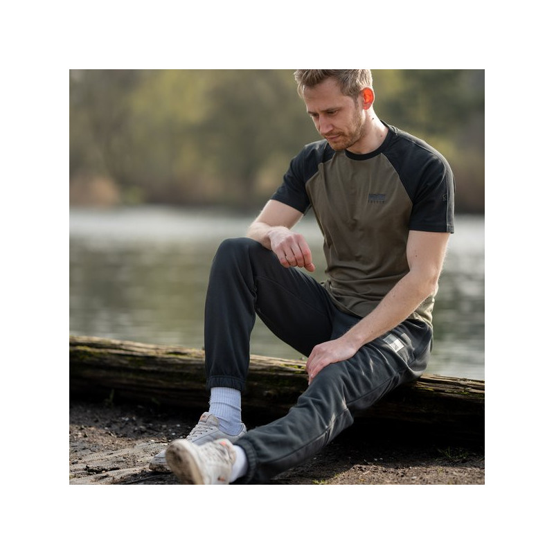 Spodnie Nash Make It Happen Joggers Box Logo Black Roz.S - Centrum wędkarskie - Sklep wędkarski Jarofishing Spodnie Nash Make It Happen Joggers Box Logo Black Roz.S - Centrum wędkarskie - Sklep wędkarski Jarofishing
