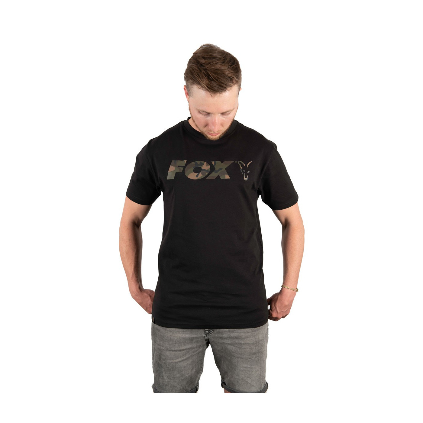Koszulka Fox Black/Camo Chest Print T-Shirt Roz.XXXL - Centrum wędkarskie - Sklep wędkarski Jarofishing Koszulka Fox Black/Camo Chest Print T-Shirt Roz.XXXL - Centrum wędkarskie - Sklep wędkarski Jarofishing