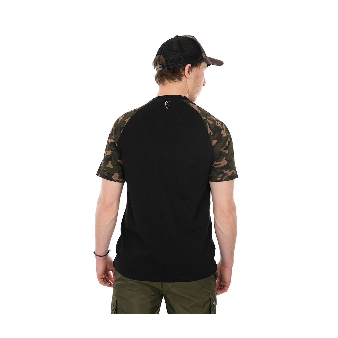 Koszulka Fox Raglan T-Shirt Black/Camo Roz.XL - Centrum wędkarskie - Sklep wędkarski Jarofishing Koszulka Fox Raglan T-Shirt Black/Camo Roz.XL - Centrum wędkarskie - Sklep wędkarski Jarofishing