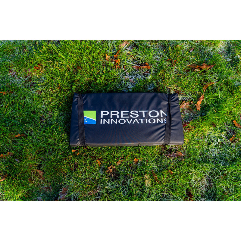 Mata Preston Fold Away Unhooking Mat - Centrum wędkarskie - Sklep wędkarski Jarofishing