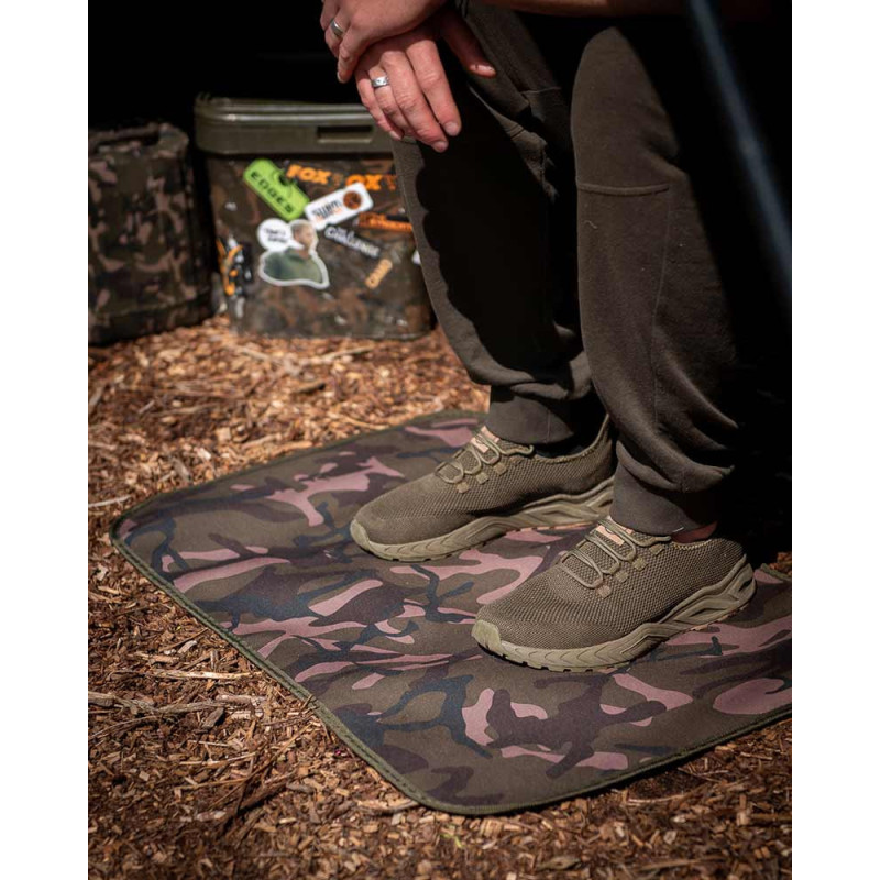 Camolite Bivvy Mat Wycieraczka XL 100cm x 62cm - Centrum wędkarskie - Sklep wędkarski Jarofishing Camolite Bivvy Mat Wycieraczka XL 100cm x 62cm - Centrum wędkarskie - Sklep wędkarski Jarofishing