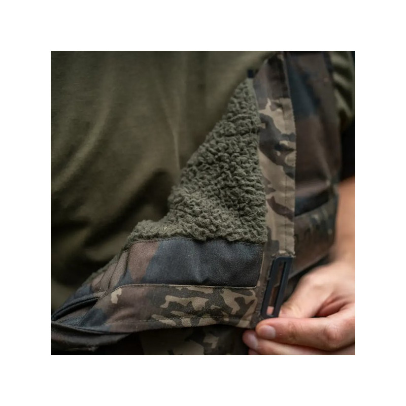 Spodnie Nash ZT Helluva Waterproof Bib and Brace Camo Roz.XL - Centrum wędkarskie - Sklep wędkarski Jarofishing Spodnie Nash ZT Helluva Waterproof Bib and Brace Camo Roz.XL - Centrum wędkarskie - Sklep wędkarski Jarofishing