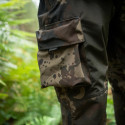 Spodnie Nash ZT Helluva Waterproof Trousers Camo Roz.L - Centrum wędkarskie - Sklep wędkarski Jarofishing Spodnie Nash ZT Helluva Waterproof Trousers Camo Roz.L - Centrum wędkarskie - Sklep wędkarski Jarofishing