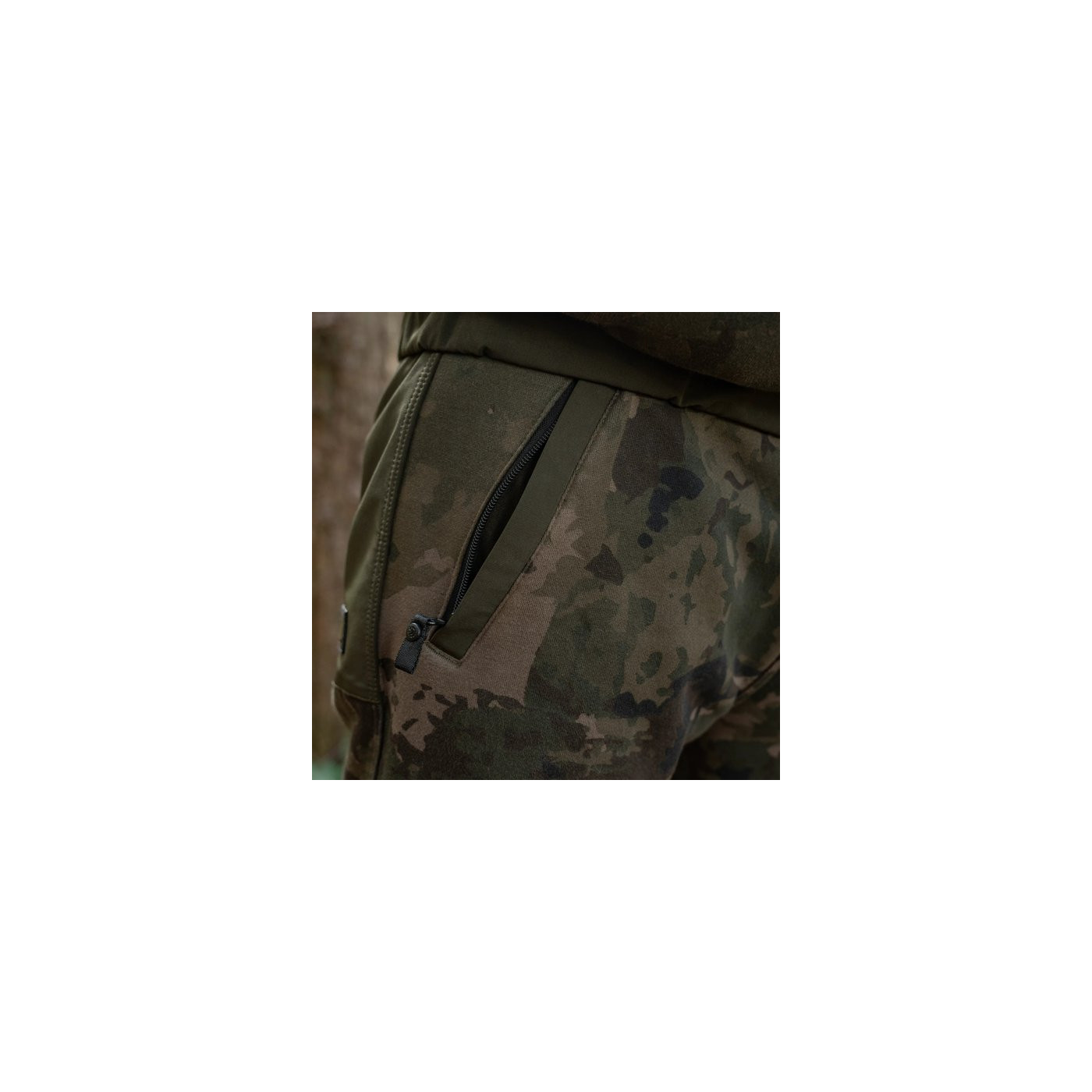 Spodnie Nash ZT Wind Chill Joggers Camo Roz.XXL - Centrum wędkarskie - Sklep wędkarski Jarofishing Spodnie Nash ZT Wind Chill Joggers Camo Roz.XXL - Centrum wędkarskie - Sklep wędkarski Jarofishing