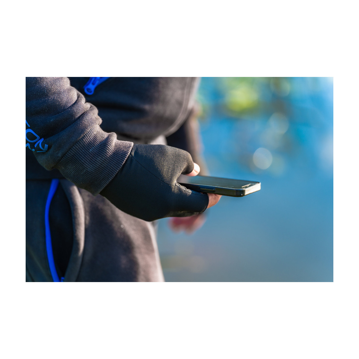 Rękawiczki Preston Lightweight Gloves - roz. S/M - Centrum wędkarskie - Sklep wędkarski Jarofishing Rękawiczki Preston Lightweight Gloves - roz. S/M - Centrum wędkarskie - Sklep wędkarski Jarofishing