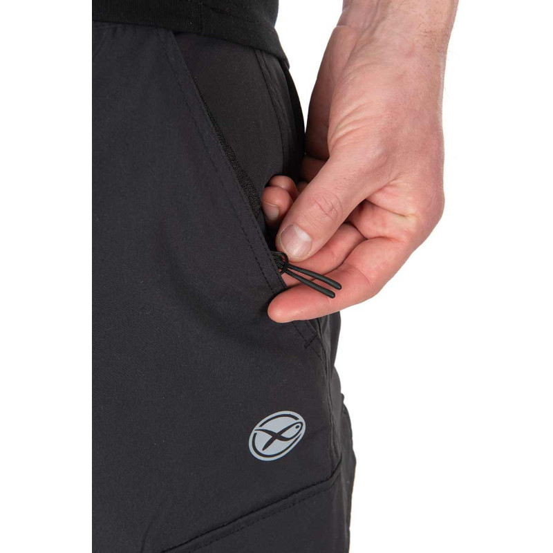 Spodnie Matrix LW Cargo Trousers – Black Roz. M - Centrum wędkarskie - Sklep wędkarski Jarofishing