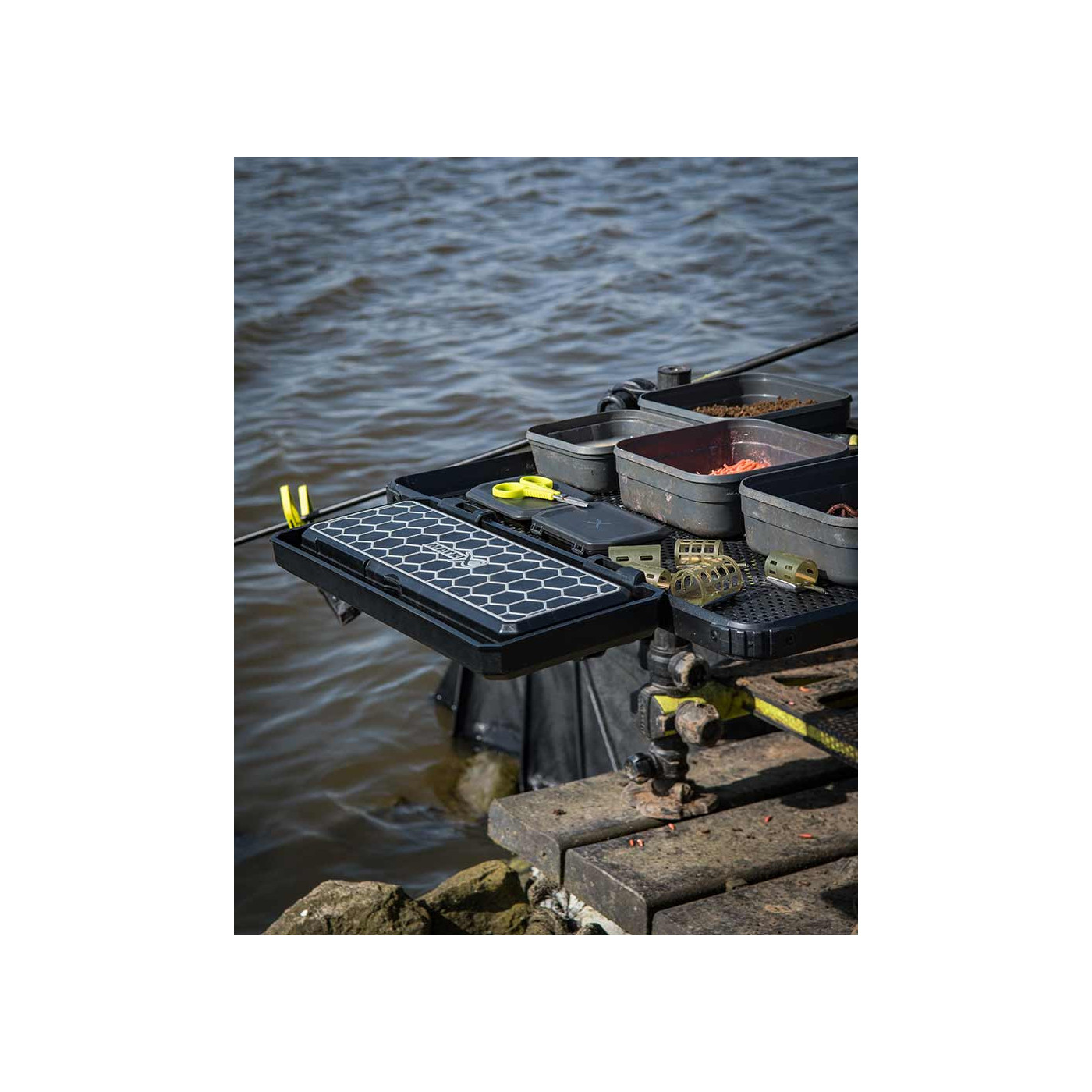 Półka boczna Matrix Side Tray Extender GBA074 - Centrum wędkarskie - Sklep wędkarski Jarofishing Półka boczna Matrix Side Tray Extender GBA074 - Centrum wędkarskie - Sklep wędkarski Jarofishing